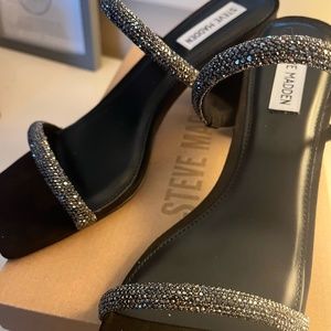Steve Madden NWT Size 9.5 Black Rhinestone - 3" Heel Sandal